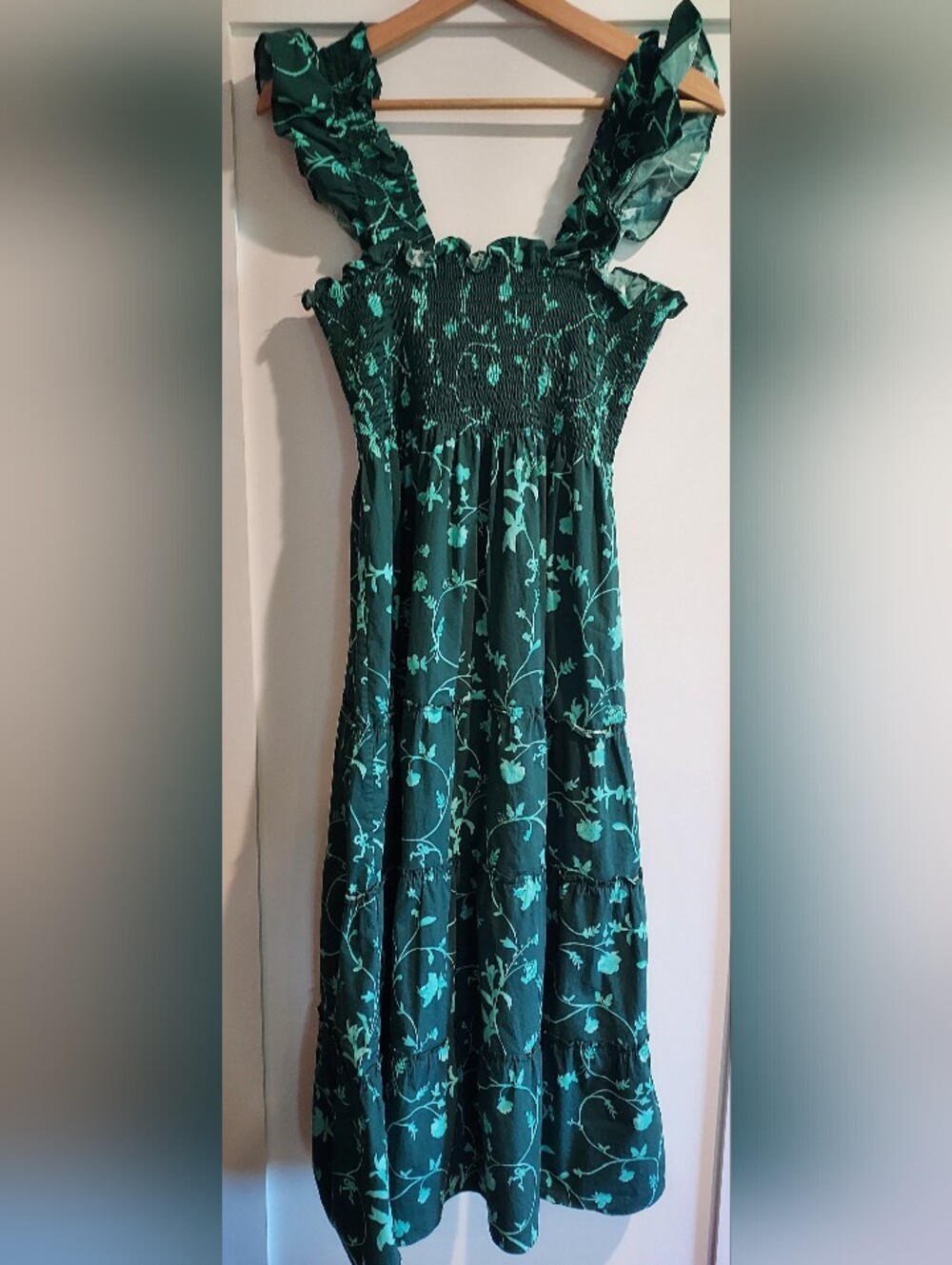 Hill House The Ellie Nap Dress Green Floral Smocked Ruffled Midi Size M - Picture 3 of 9